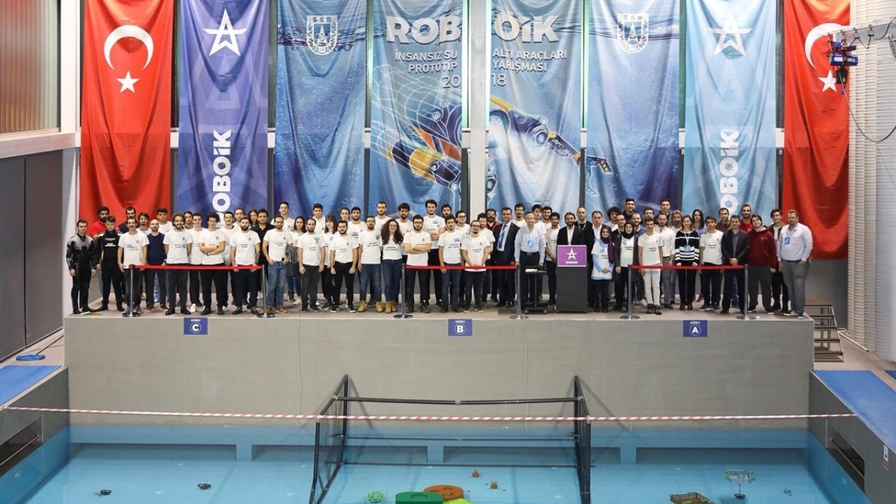 Bu kapsamda gençlerin desteklenmesi amacıyla ROBOİK yarışmalarına da devam edildi.