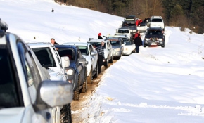 30 araçla kar safari