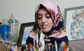 Kas hastası genç umutlarını tuvale yansıtıyor