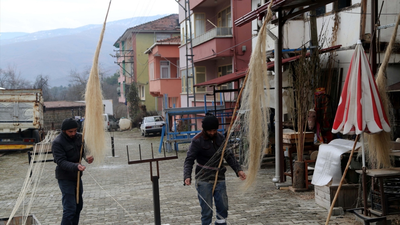 Topuz, yaptığı açıklamada, yöresel ürünlere çok meraklı olduğunu söyledi.