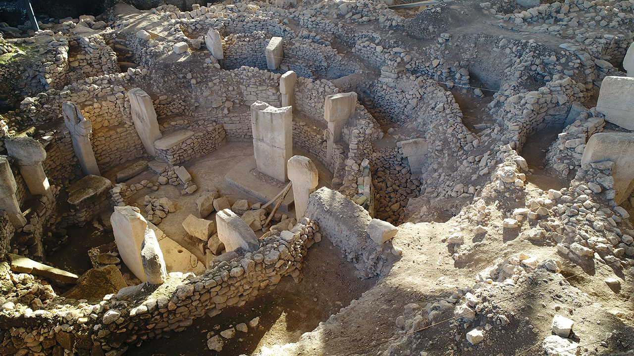 Kültür ve Turizm Bakanlığı ile TRT`nin desteğiyle hazırlanan, 2018`in en çok izlenen animasyon filmi "Rafadan Tayfa: Dehliz Macerası"nın ardından Göbeklitepe`yi konu alan ikinci yapımın, bu yıl minik izleyicilerle buluşturulması planlanıyor.