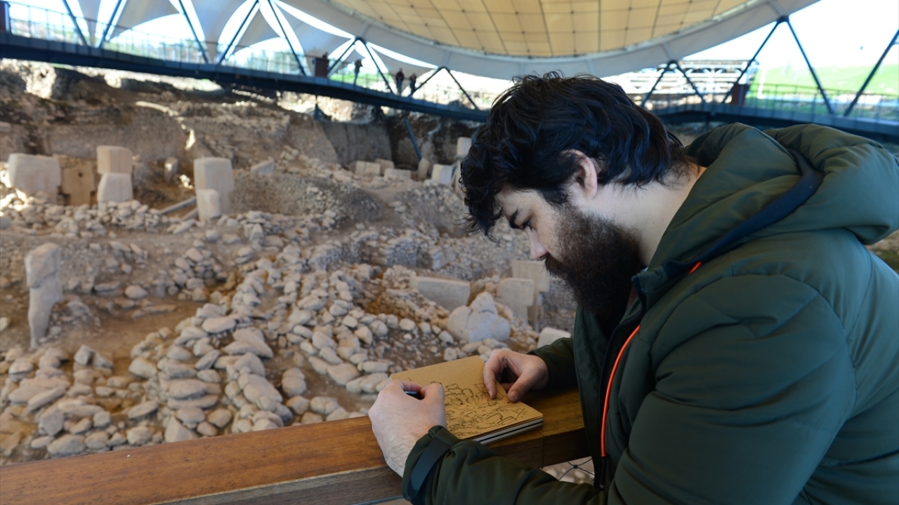 Filmin kültürler arası köprü vazifesi göreceğine inandığını vurgulayan Fidan, şöyle devam etti: