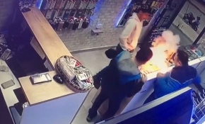 Telefon bataryasının patlama anı kamerada