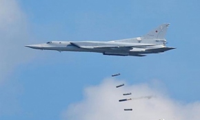 Rusya’da bombardıman uçağı iniş sırasında kaza yaptı