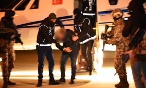 Rekor uyuşturucu film gibi operasyonla ele geçirildi