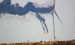 Hatay'da rüzgar türbininde yangın