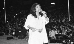 "7'den 77"ye herkesin gönlünde taht kuran Barış Manço