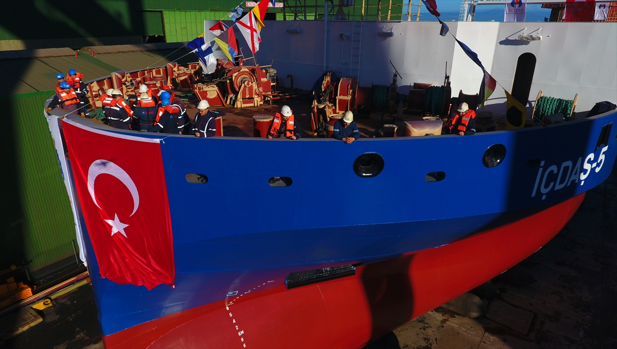 Sofistike ve son teknolojiyle donatılan gemi grubunda paslanmaz kimyasal tankerler 110 metre boyunda ve 18 metre genişliğinde ölçülere sahip.