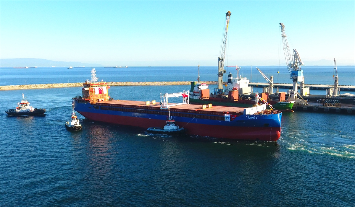 Uçak gemisi üretimi için dev kuru havuz çalışmaları sürüyor 