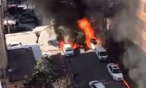 Şanlıurfa'da elektrik trafosu patladı, araçlar küle döndü