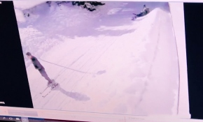 Uludağ'da vatandaşların üzerine düşen kar kütlesinin görüntüleri