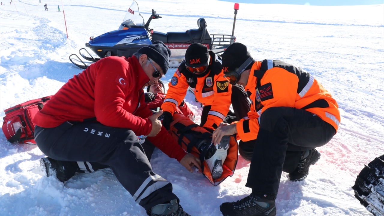 JAK ve JÖAK timleri gece gündüz nöbette