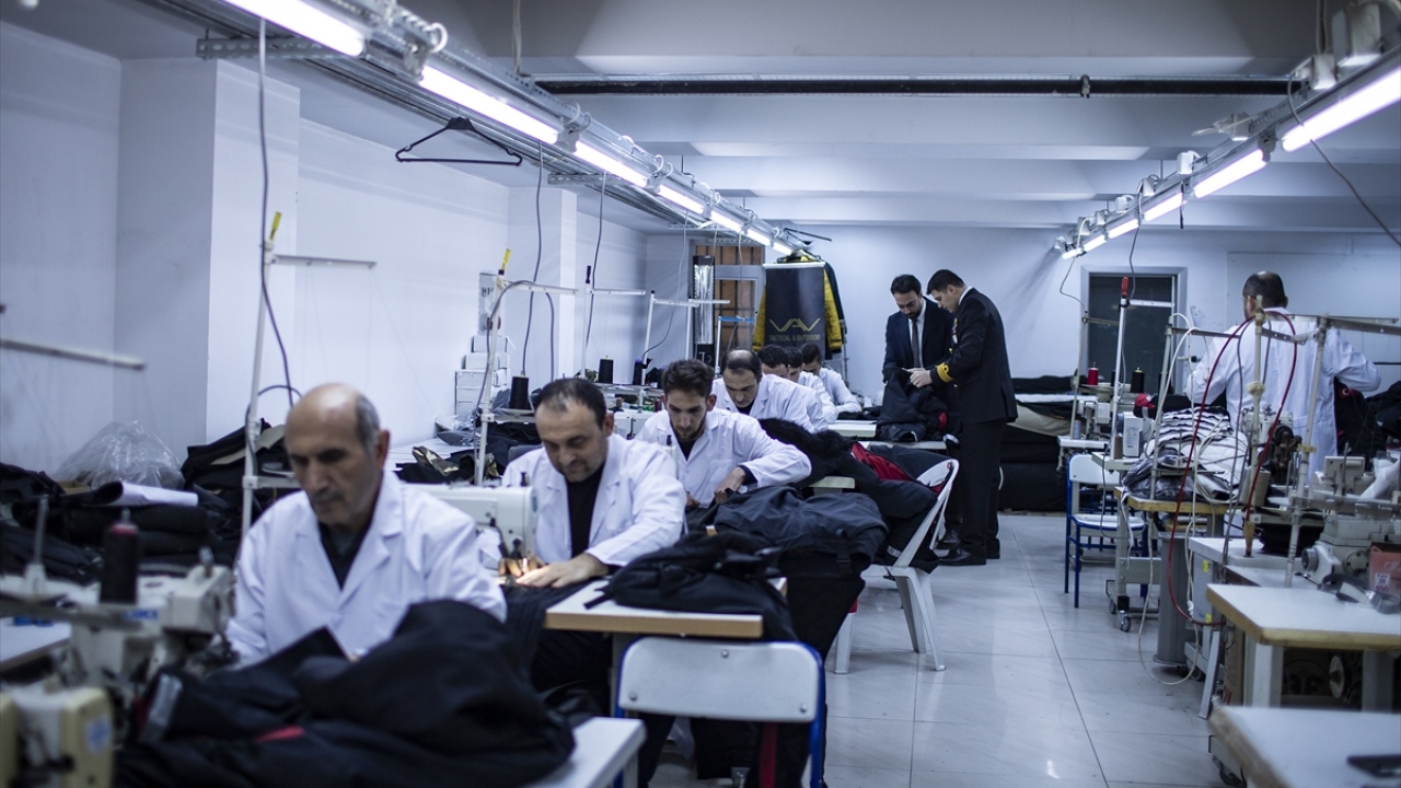 Cumhurbaşkanlığı himayesinde, Sanayi ve Teknoloji Bakanlığı uhdesinde ve İstanbul Teknik Üniversitesi (İTÜ) Kutup Araştırmaları Uyg-Ar Merkezi (PolReC) koordinesinde gerçekleştirilen 3. Ulusal Antarktika Bilim Seferi, 29 Ocak`ta başladı. 