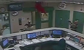 Hapisten kaçmaya çalışan mahkum polislerin ortasına düştü