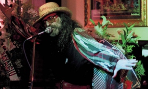 "Anadolu rock ozanı" Cem Karaca'nın vefatının 15'inci yılı