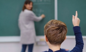 Çocuklar yabancı dili en iyi kimden öğrenir?