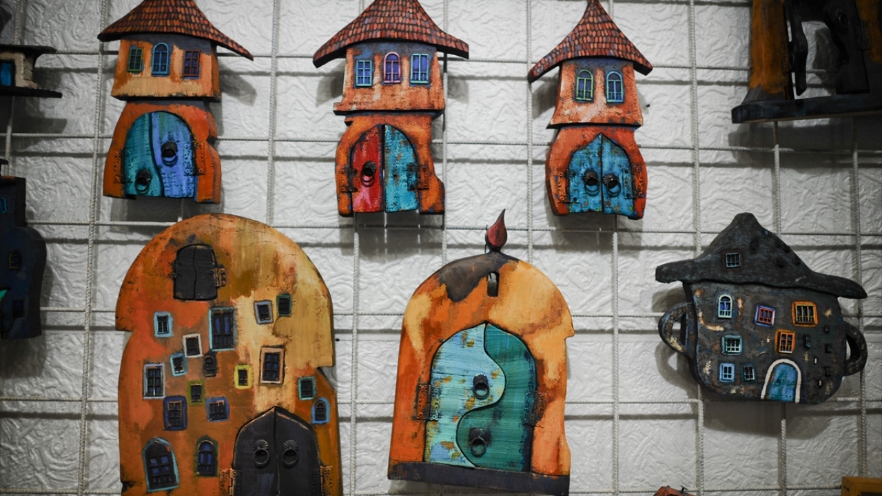 "Aileler bu evlerde bir araya gelirdi."