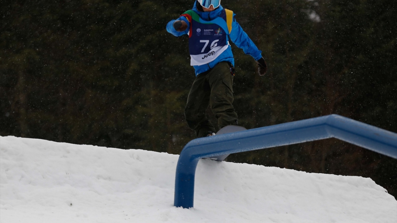Başkent Saraybosna yakınlarındaki Bjelasnica dağında gerçekleşen müsabakalarda İsviçreli Jeremy Crispin Denda madalya için mücadele etti. 