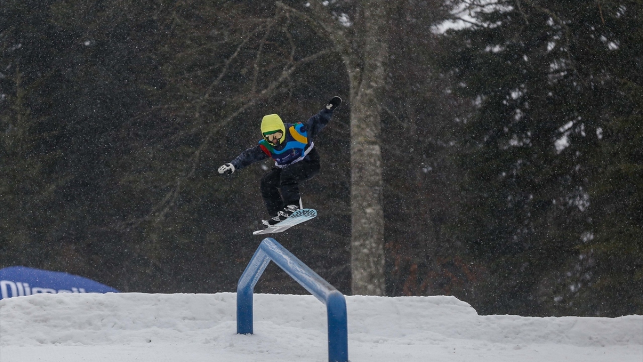 Başkent Saraybosna yakınlarındaki Bjelasnica dağında gerçekleşen müsabakalarda İspanyalı Lukas Rodriguez Garcianda madalya için mücadele etti. 