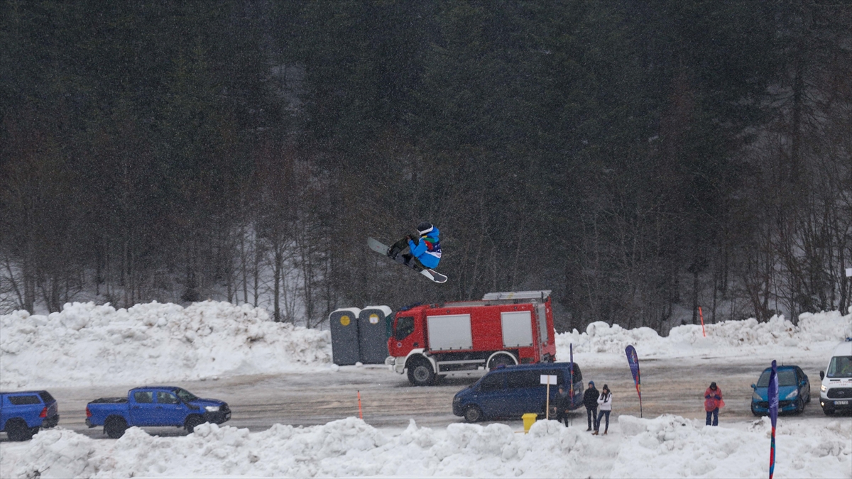 Başkent Saraybosna yakınlarındaki Bjelasnica dağında gerçekleşen müsabakalarda İsviçreli Jeremy Crispin Denda madalya için mücadele etti. 
