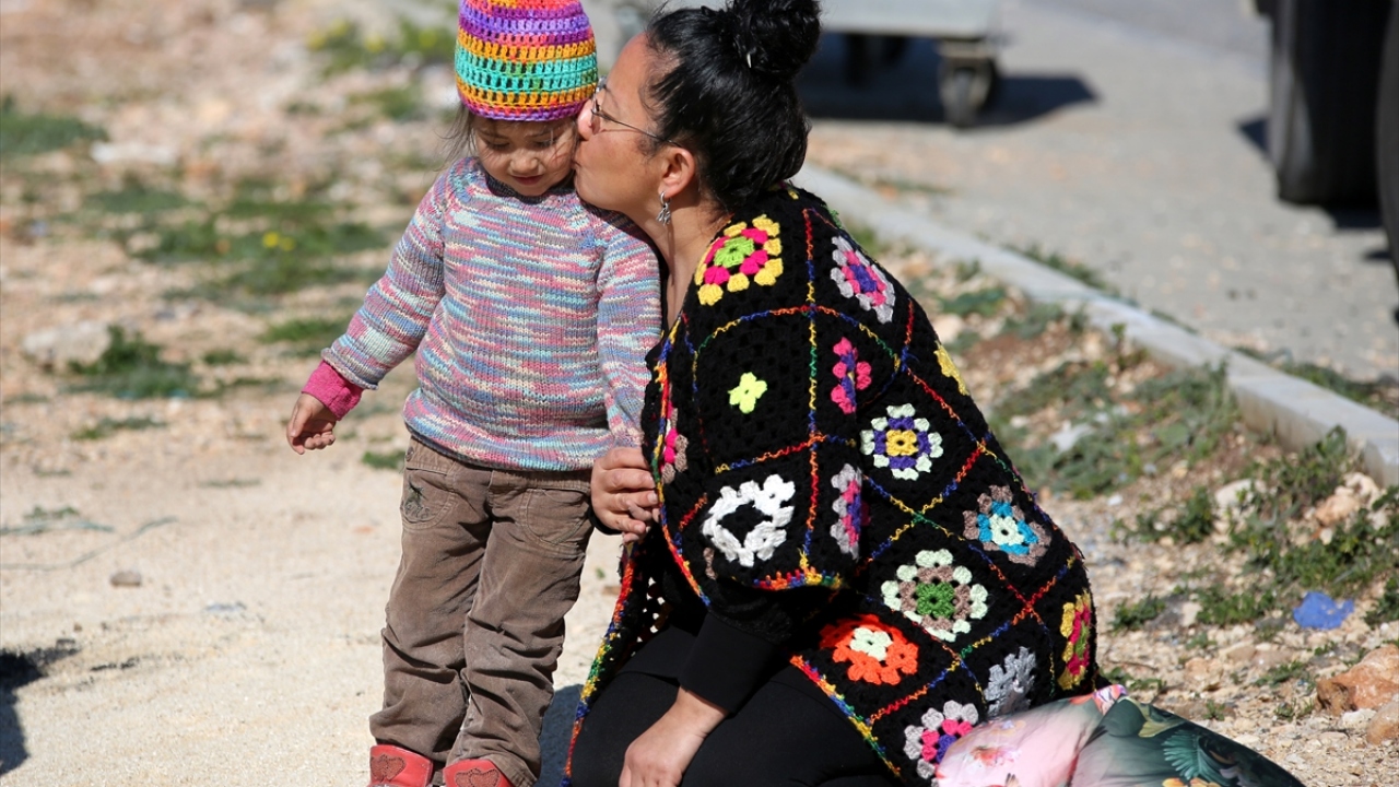 "Daha çok örmek için yün desteğine ihtiyacım var." 