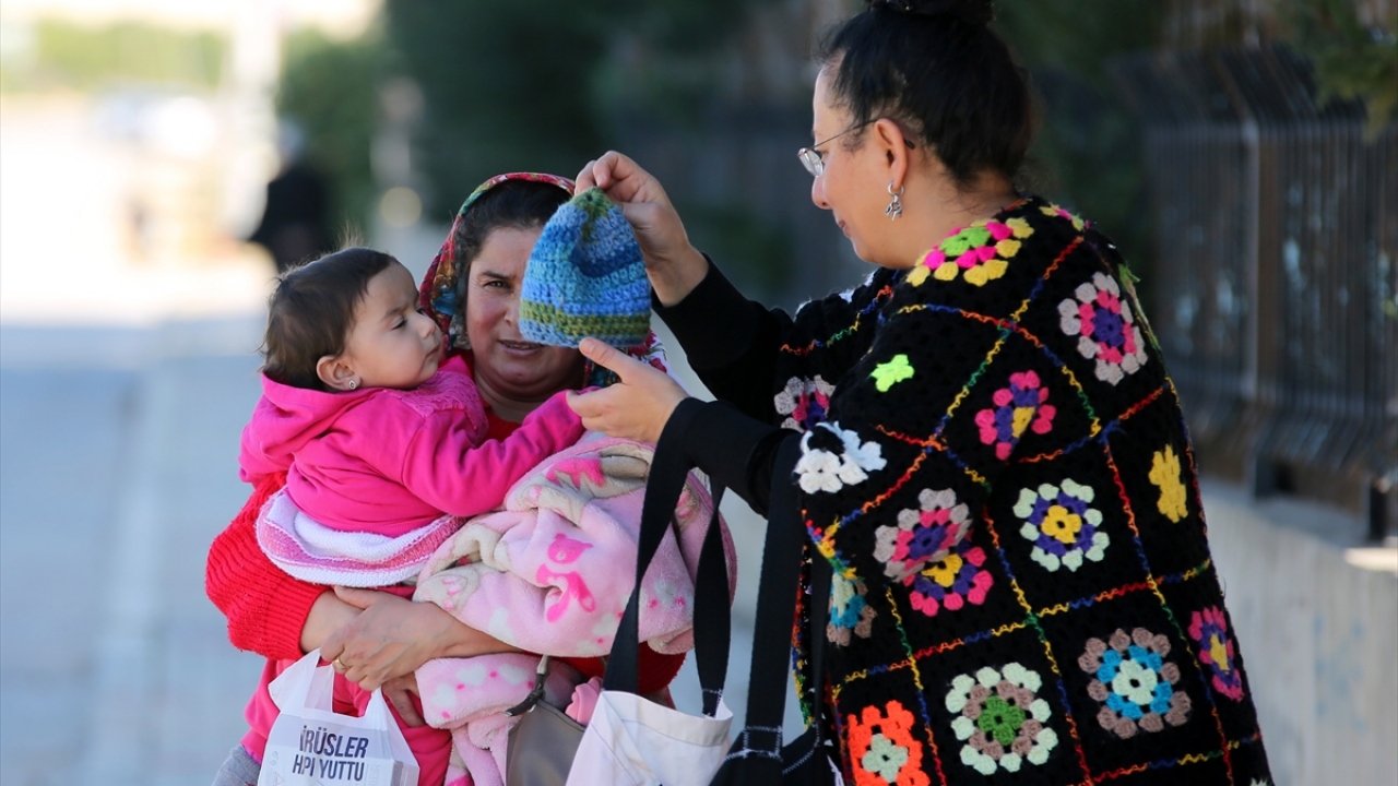 Yertut`un bere hediye ettiği çocuğun annesi Fatma Yel ise kızının ve kendisinin çok mutlu olduğunu söyledi.