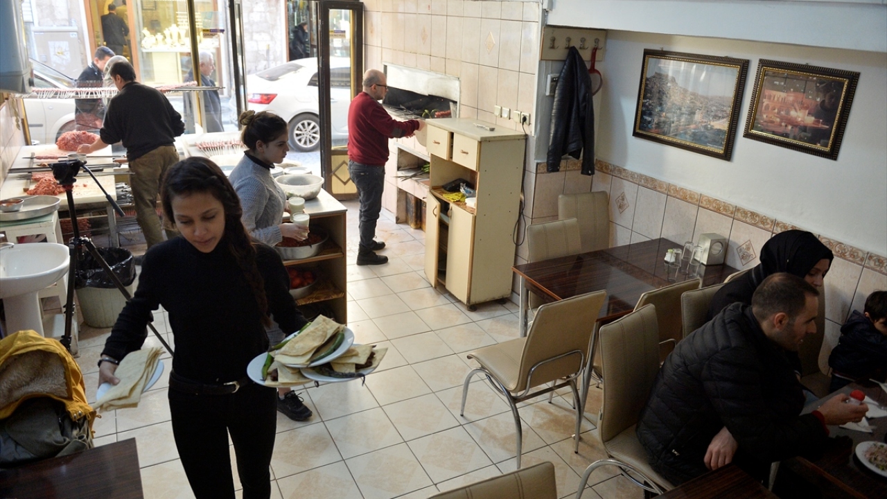 "Mardin`de kebap yemek isteyen Rıdo`ya geliyor" 