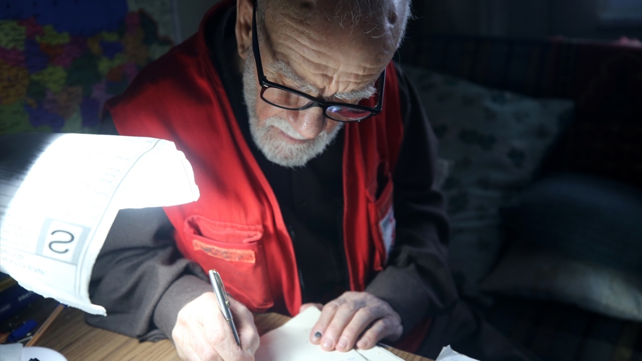 Eşini kaybeden ve çocukları evlenerek başka yerlere giden Cihangir, ticaretten kazandığı birikimini çocuklarına dağıttı.
