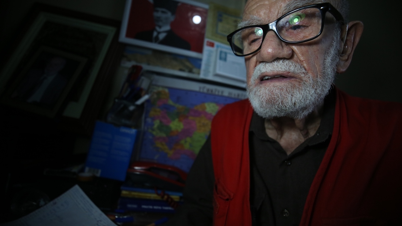 Niğde`de başladığı ticaret hayatını çocuklarının eğitimi için Ankara`da sürdürme kararı aldığını anlatan Cihangir, şunları söyledi: