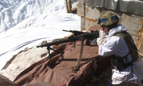 Mehmetçik eksi 20 derecede gece gündüz nöbette