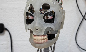 Dünyanın ilk sanatçı yapay zekası Ai-da yakında geliyor