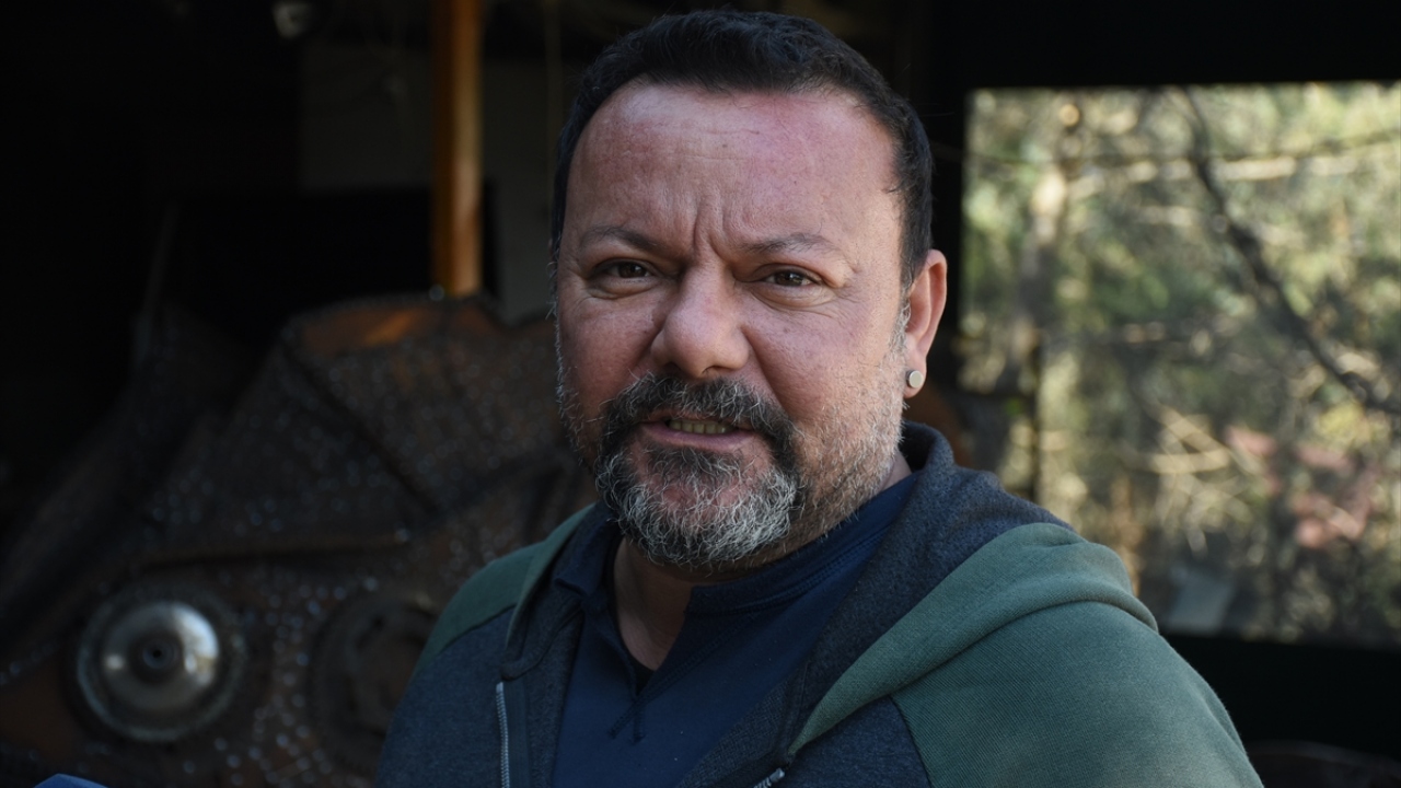 Geri dönüşüme gidecek malzemeler hayata dönüyor