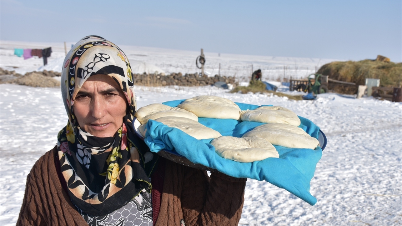 "15 yaşında ekmek pişirmeye başladım."