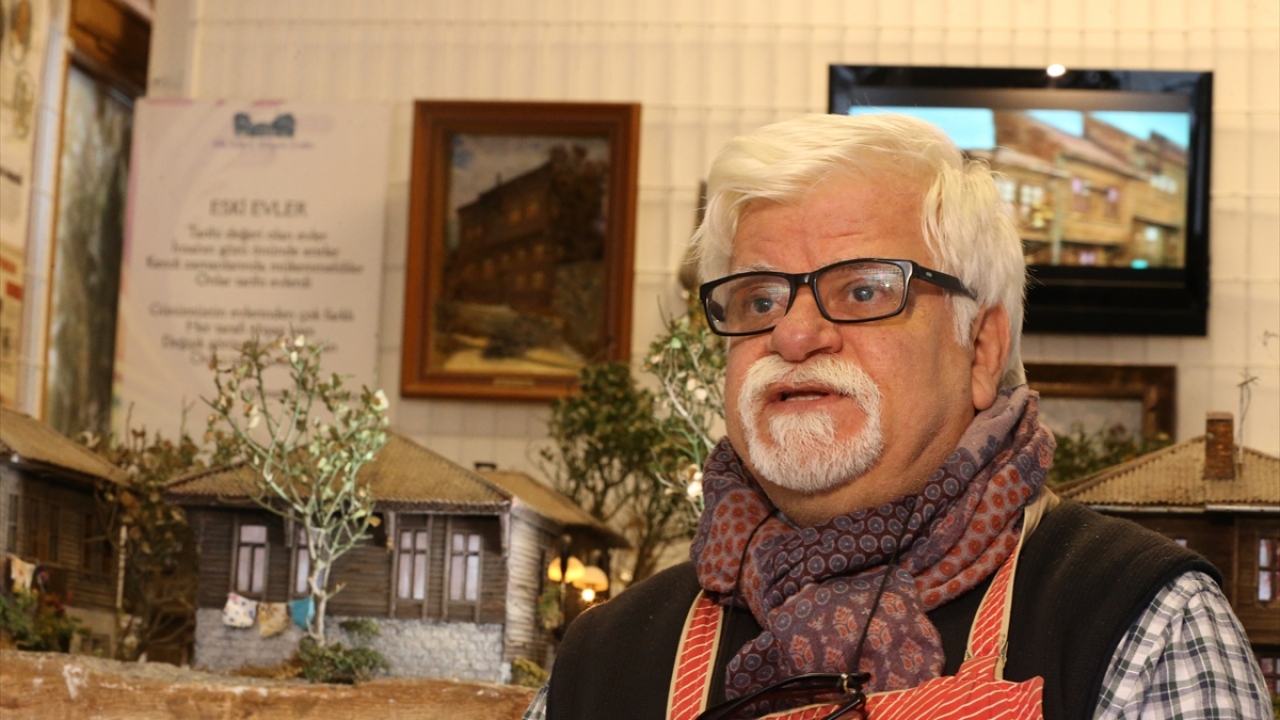 Kendisini 25 yıl emek verdiği rölyef sanatında her geçen gün geliştiren ve çeşitli eğitim kurumlarında birçok kişiye sanatının inceliklerini öğreten Buga, yeni açtığı atölyesinde bu alana ilgi duyanlara eğitim veriyor.