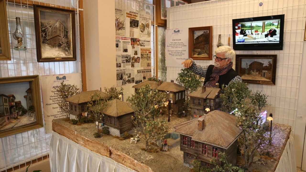 Mehmet Erol Buga, gemilerde iaşe şefliği yaparak, 1992 yılında emekli olduğunu ancak mesleğini 10 yıl daha sürdürdüğünü söyledi.