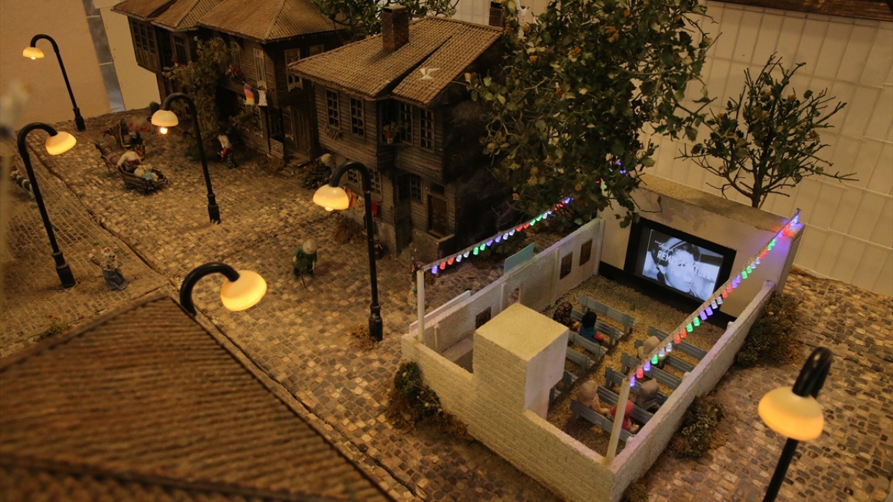 Buga, iş hayatını sonlandırmasının ardından evinde çalışmalar yaptığını dile getirerek, daha sonraki yıllarda belediyenin eğitim kurumları ile halk eğitim merkezlerinde dersler vermeye başladığını kaydetti.