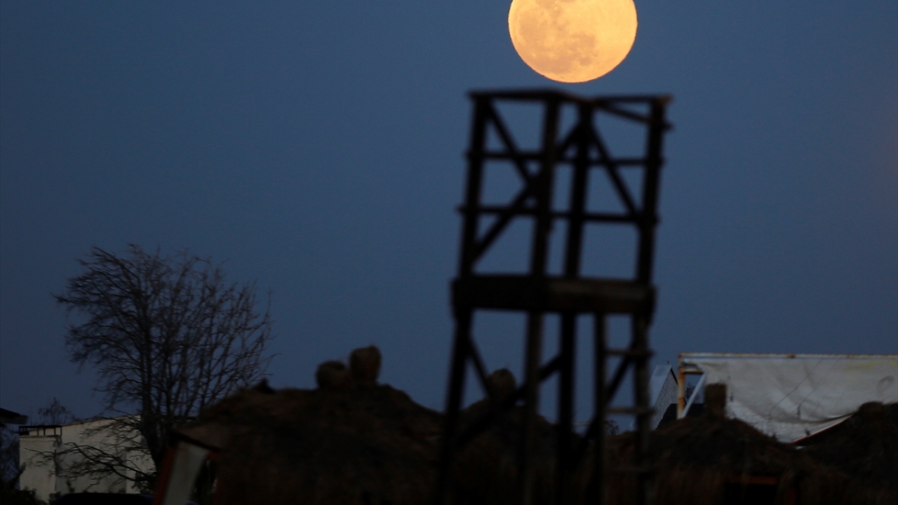 Antalya`da "Süper Ay"