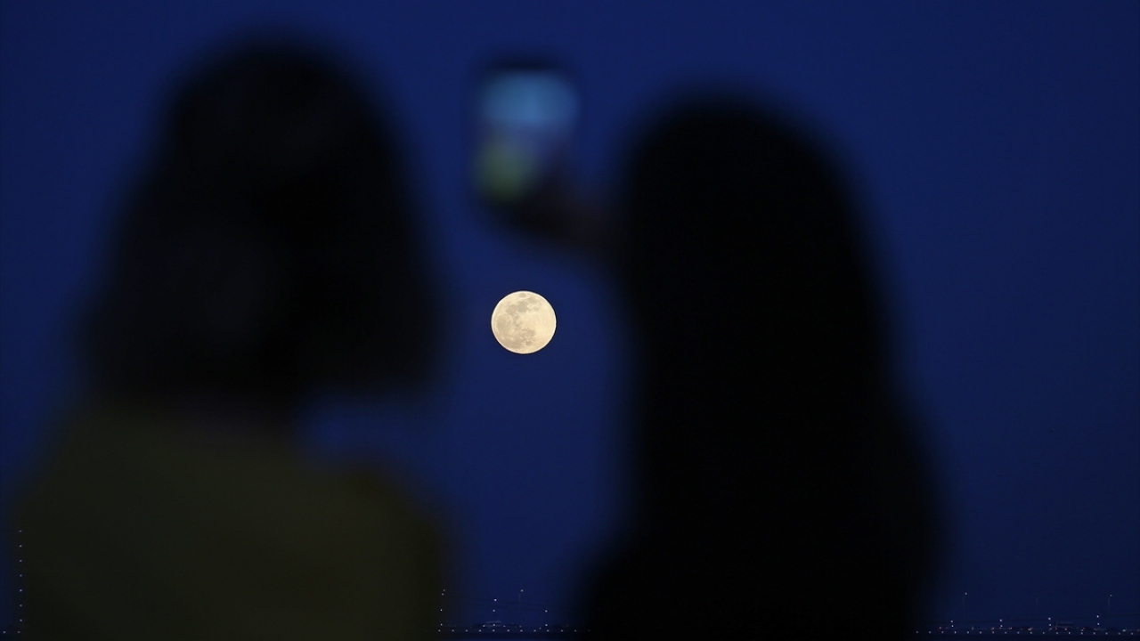 İstanbul`da "Süper Ay"