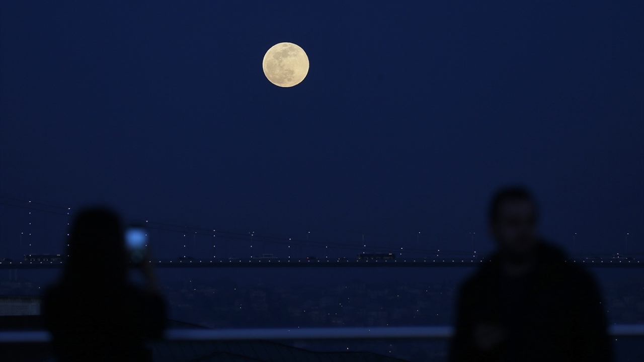 İstanbul`da "Süper Ay"