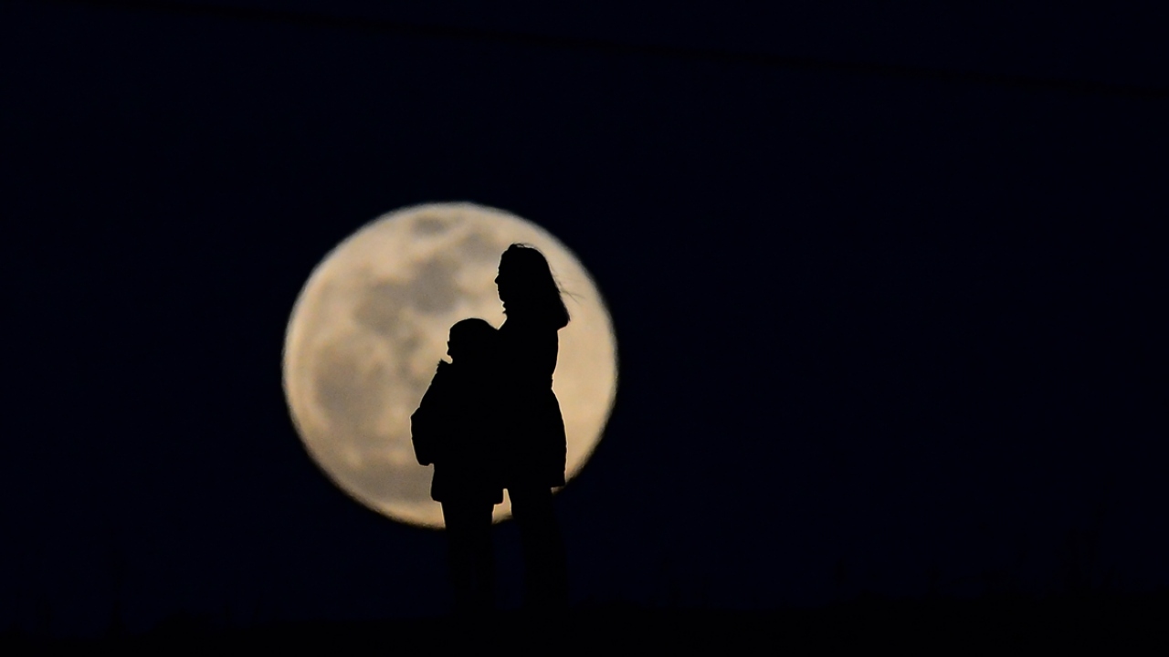 Uşak`ta "Süper Ay"