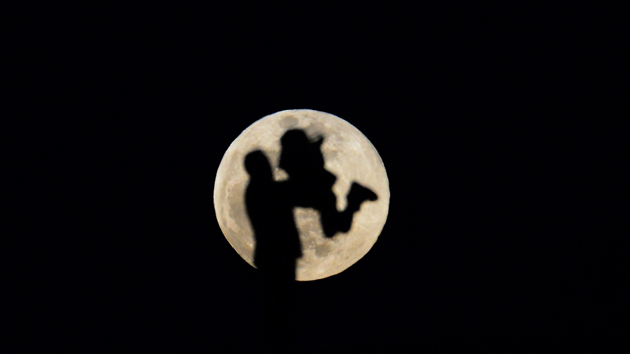 Uşak`ta "Süper Ay"