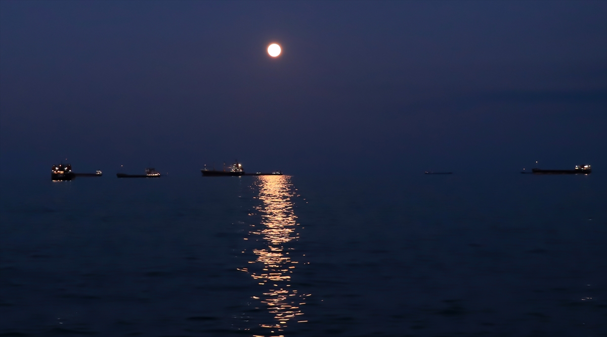 Samsun`da "Süper Ay"