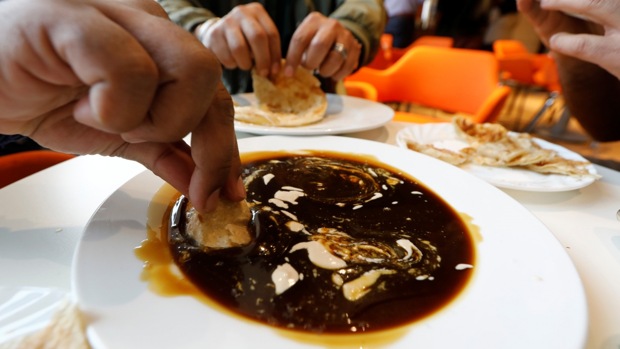 Mısır`da enerji bakımından zengin yiyecekler, kahvaltı kültürünün olmazsa olmazlarından.