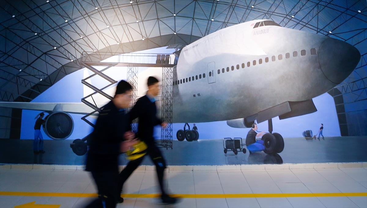 "İlk yerli uçağın yapımında bulunmak istiyorum"