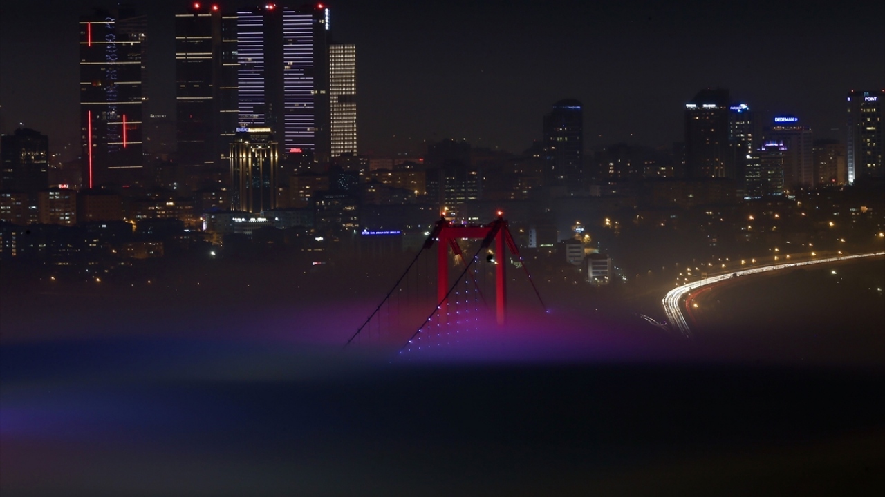 İptal edilen seferlerle ilgili bilgiye THY ve Pegasus Havayolları`nın internet sitelerinden ulaşılabileceği aktardıldı.