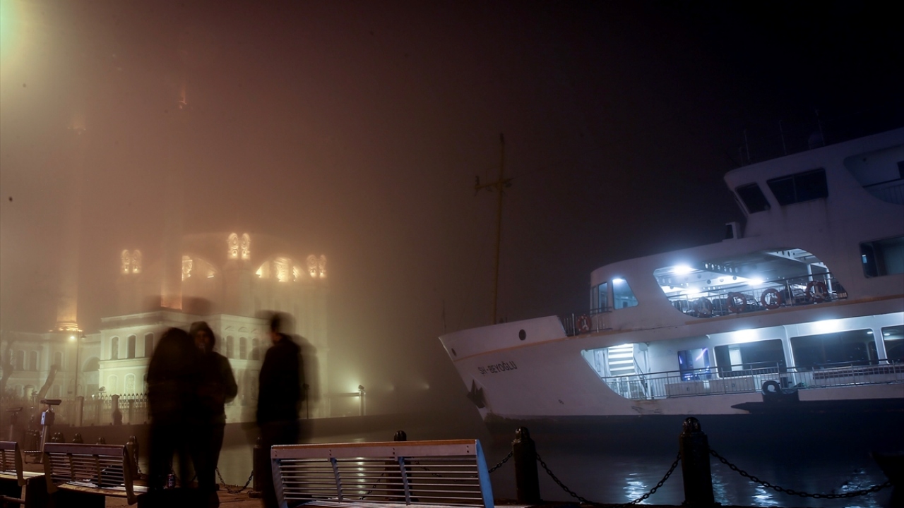 İstanbul’da sis etkili olmaya devam ediyor