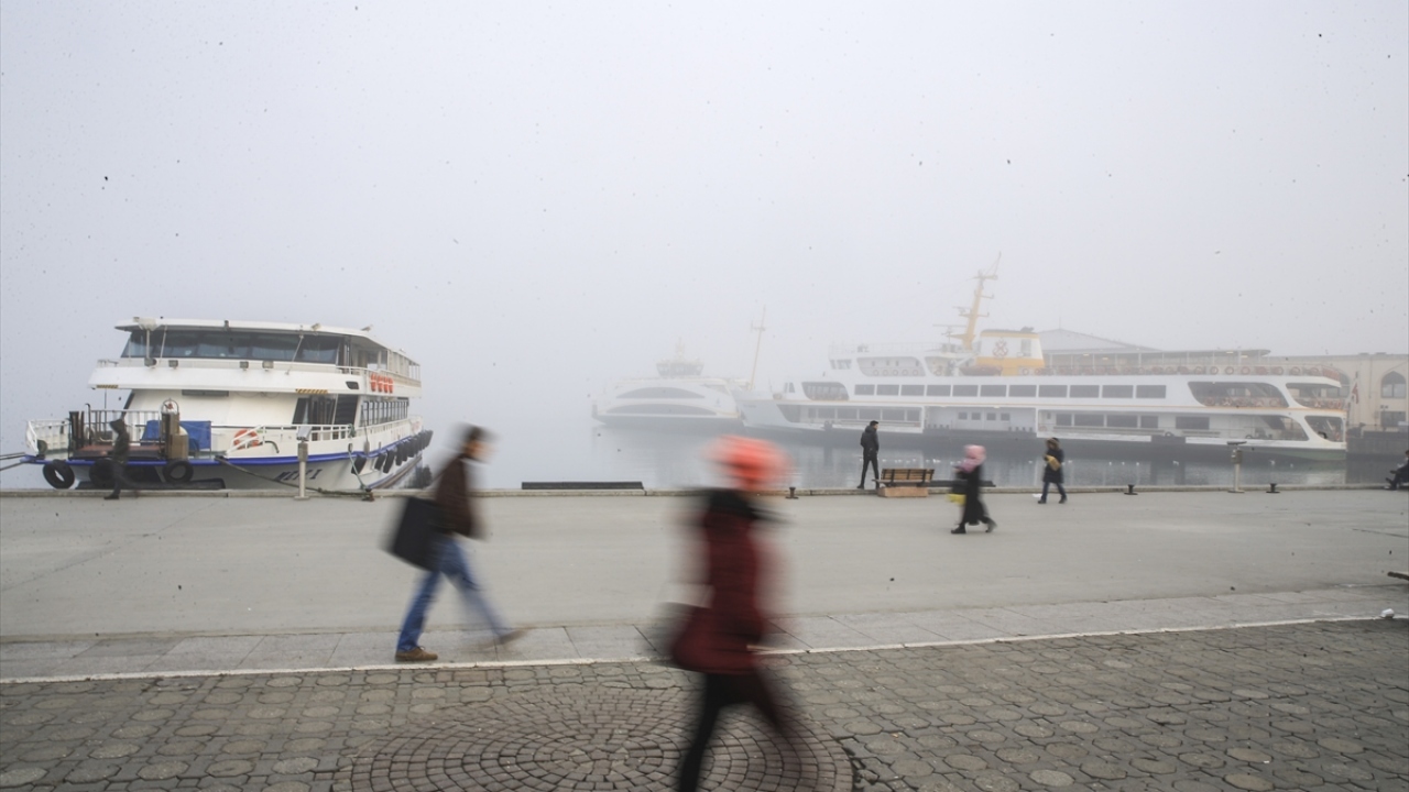 Sisin etkisini kaybetmesinin ardından gemi trafiğinin normale döneceği belirtildi. 