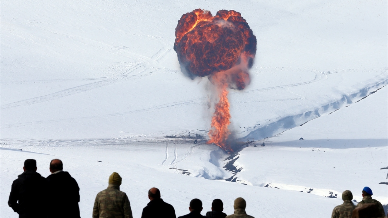 Seçkin Gözlemci Günü faaliyetleri, özel kuvvetler ve komando harekatı ile başladı.