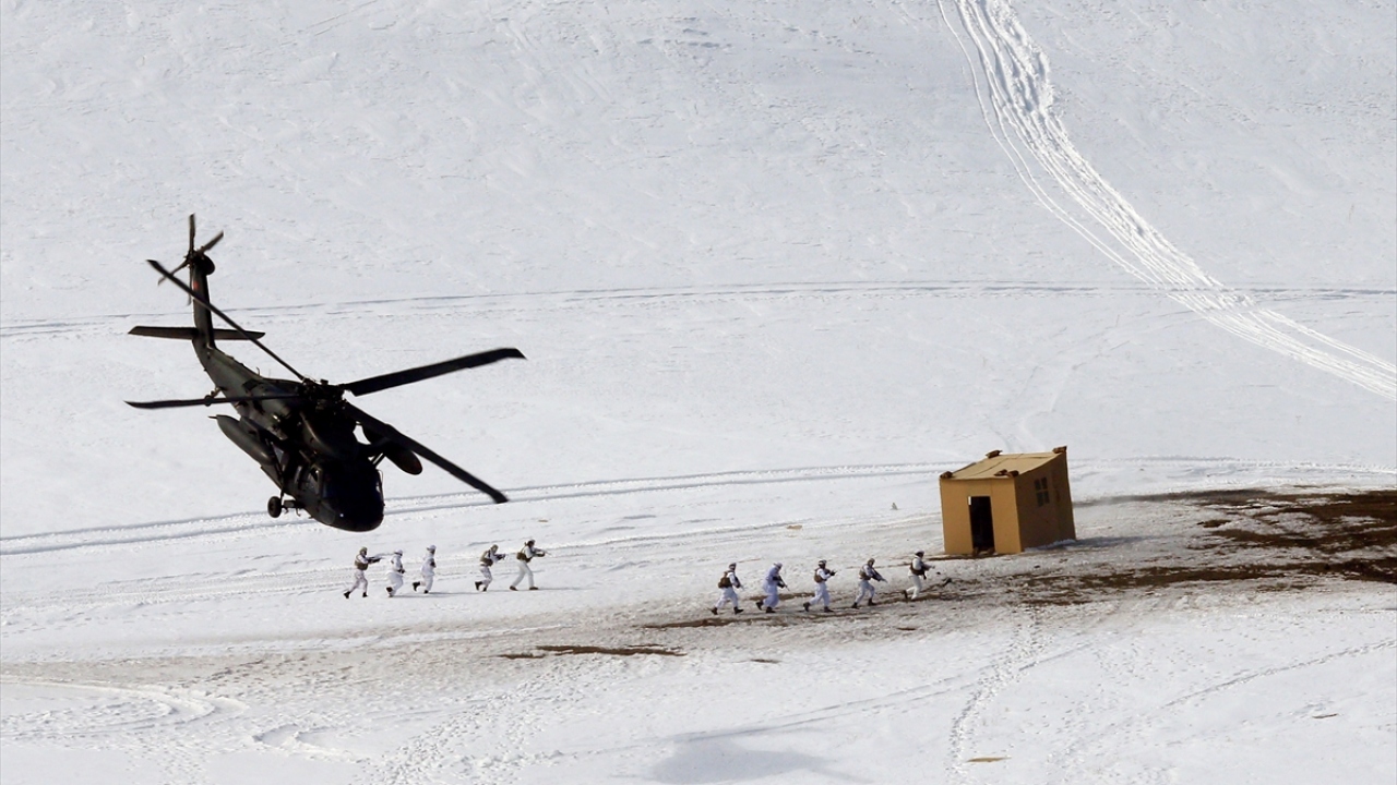 Bin 446 personelin görevlendirildiği tatbikatta 545 araç ve 790 silah kullanıldı. 