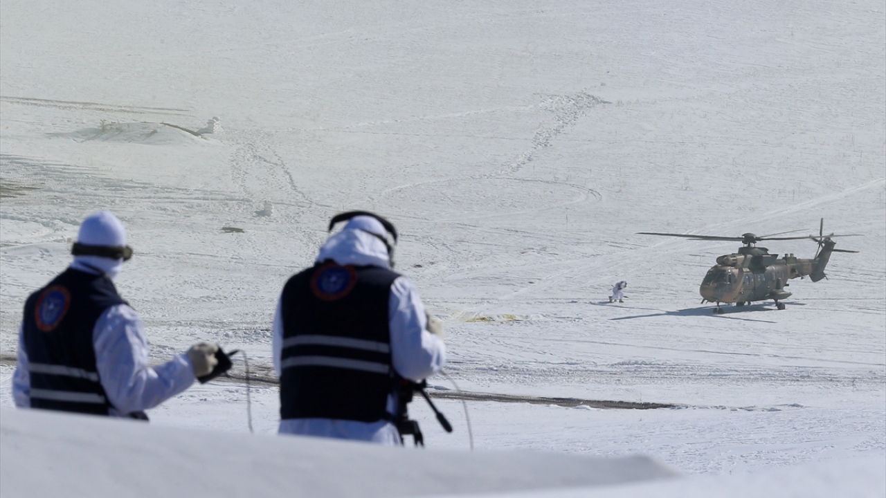 Tatbikatta 8 ülke katılımcı, 7 ülke gözlemci olarak yer aldı, 25 savunma sanayi firması ile 8 kamu kurumu da görev aldı.
